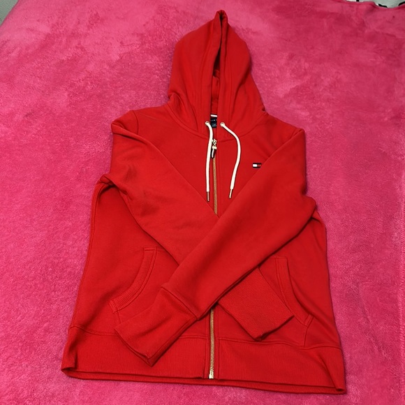 Red ❤️ - Picture 4 of 4